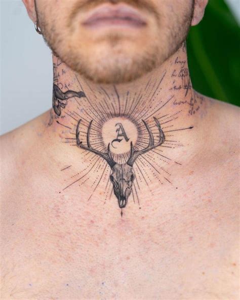 tattoo en el cuello|tatuajes en el cuello fotos.